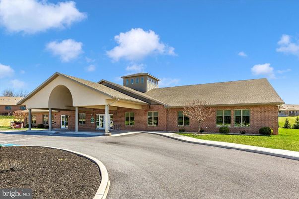 Exterior, Facade, Brick Facade, Ranch