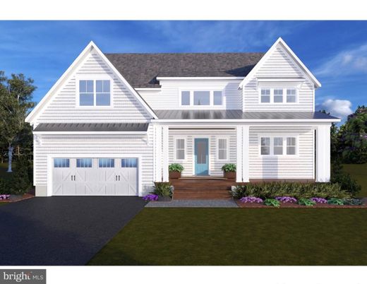 Attached, Exterior, Facade, Farmhouse
