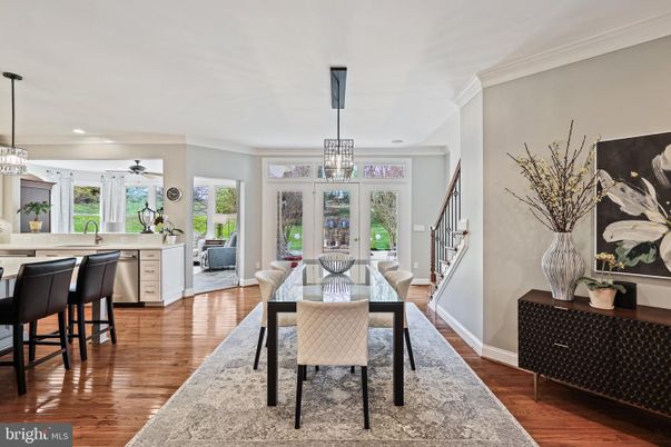 Dining room, Interior, Kitchen, Pendant Lights, Recessed Lighting, Wood Texture Flooring