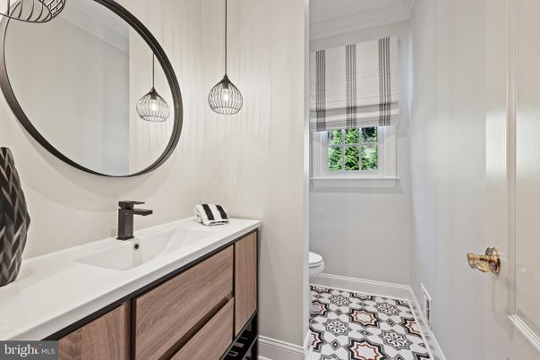 Bathroom, Interior, Pendant Lights