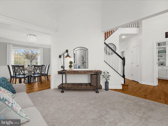 Chandelier, Dining room, Interior, Recessed Lighting, Wood Texture Flooring