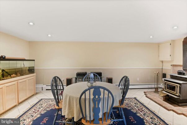 Dining room, Interior, Recessed Lighting