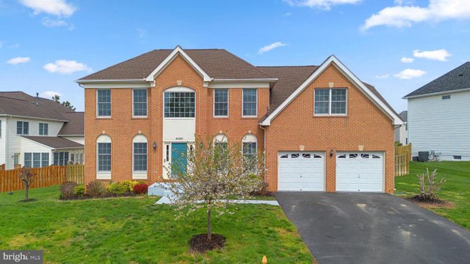 Attached, Exterior, Facade, Brick Facade, Brick Traditional