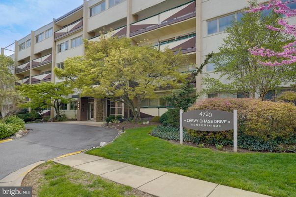 Exterior, Facade, Condo Building