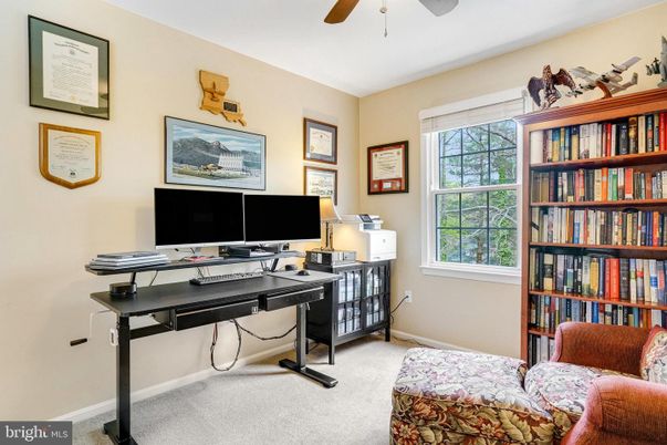 Home Office, Interior