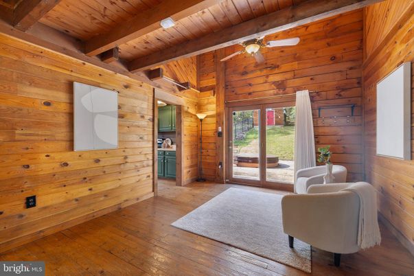 Empty room, Interior, Wooden Beams, Wooden Ceilings, Wood Texture Flooring, Wooden Walls