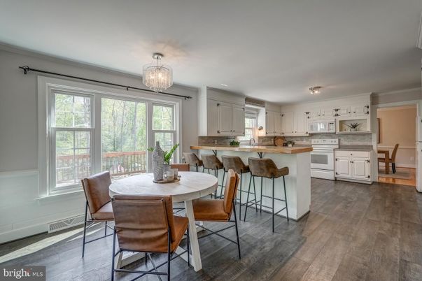 Chandelier, Dining room, Interior, Kitchen, Recessed Lighting, Wood Texture Flooring