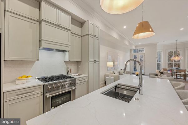 Dining room, Interior, Kitchen, Pendant Lights, Recessed Lighting, Stainless Steel Appliances