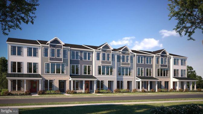 Exterior, Facade, Condo Building