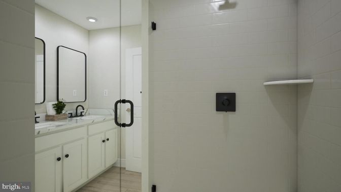 Bathroom, Dual Sink Vanities, Interior, Recessed Lighting