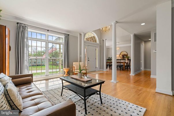 Chandelier, Dining room, Interior, Living room, Recessed Lighting, Wood Texture Flooring