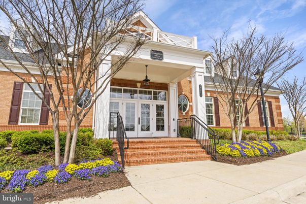 Exterior, Facade, Brick Facade, American Foursquare