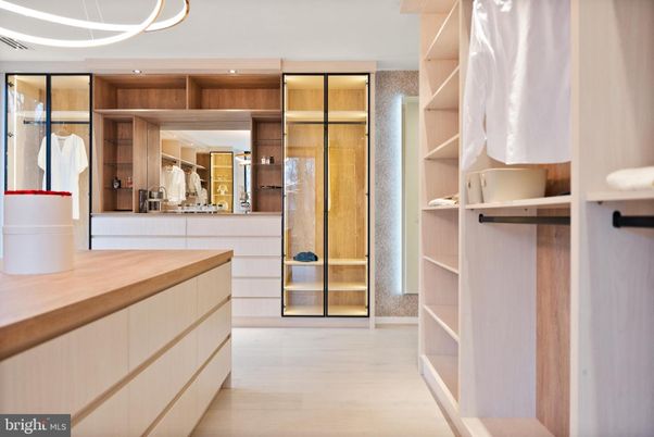 Interior, Recessed Lighting, Walk-in Closets, Wood Texture Flooring