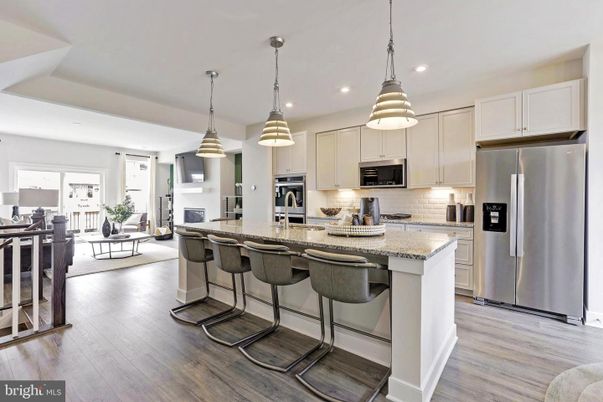 Interior, Kitchen, Living room, Pendant Lights, Recessed Lighting, Stainless Steel Appliances, Wood Texture Flooring