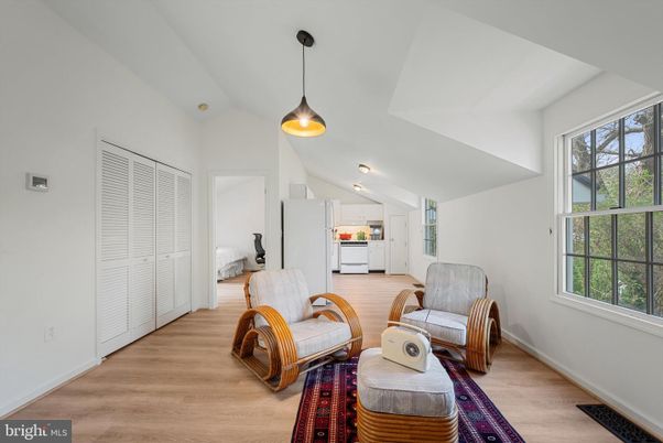 Interior, Pendant Lights, Wood Texture Flooring