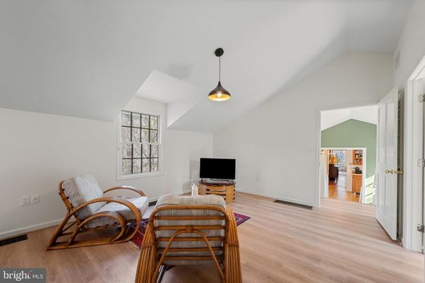 Interior, Pendant Lights, Wood Texture Flooring