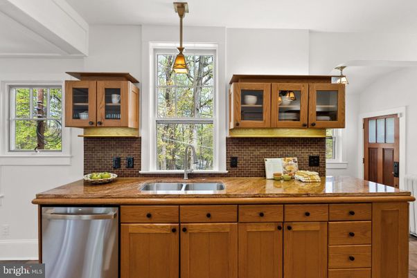 Interior, Kitchen, Pendant Lights, Stainless Steel Appliances
