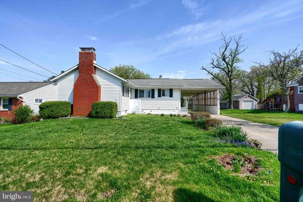 Backyard, Detached Garage, Exterior
