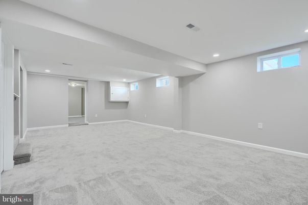 Empty room, Interior, Recessed Lighting