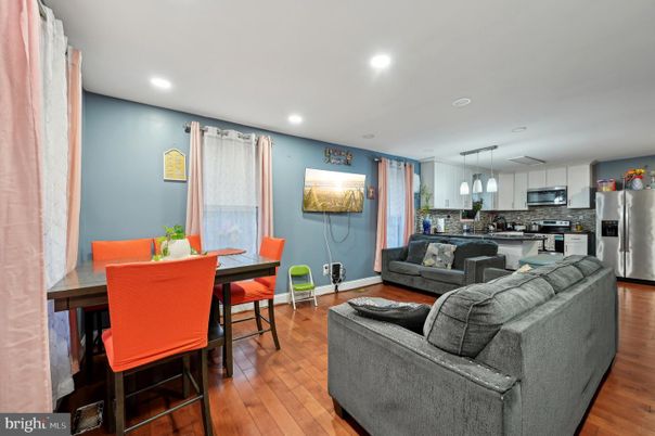Dining room, Interior, Kitchen, Living room, Pendant Lights, Recessed Lighting, Stainless Steel Appliances, Wood Texture Flooring