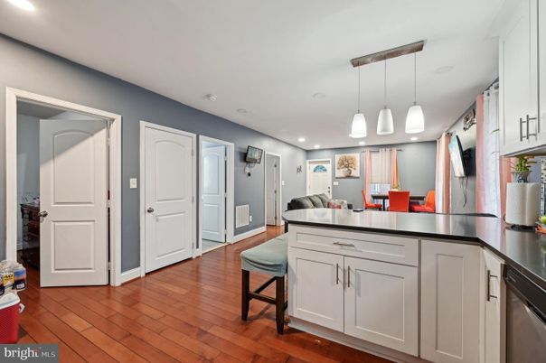 Dining room, Interior, Kitchen, Pendant Lights, Recessed Lighting, Wood Texture Flooring