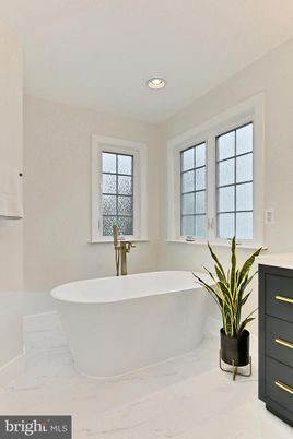 Bathroom, Free Standing Baths, Interior, Marble, Recessed Lighting