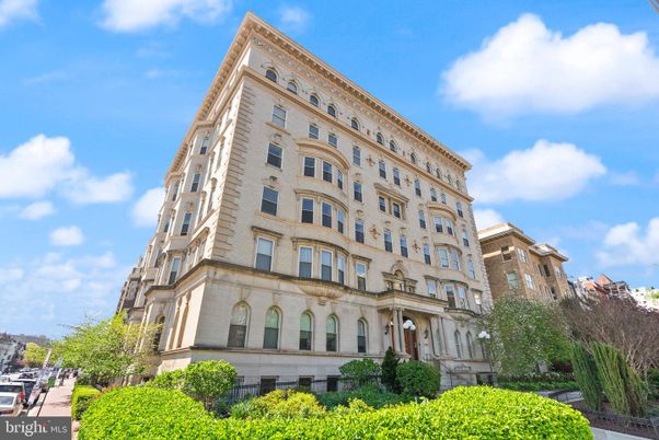 Exterior, Facade, Chicago School