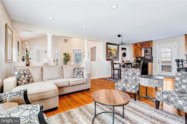 Dining room, Interior, Living room, Pendant Lights, Recessed Lighting, Wood Texture Flooring