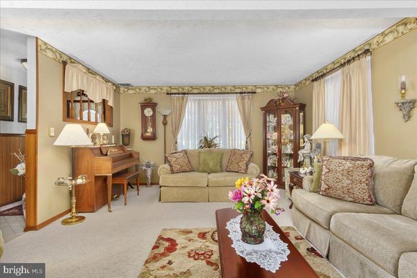 Interior, Living room, Piano