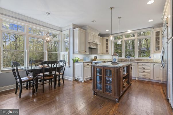 Dining room, Interior, Kitchen, Pendant Lights, Recessed Lighting, Wood Texture Flooring