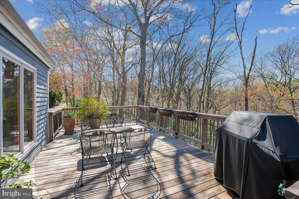 Exterior, Wood Texture Flooring