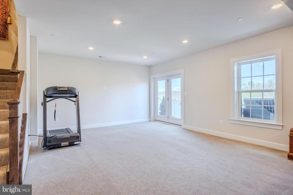 Empty room, Fitness Equipment, Interior, Recessed Lighting