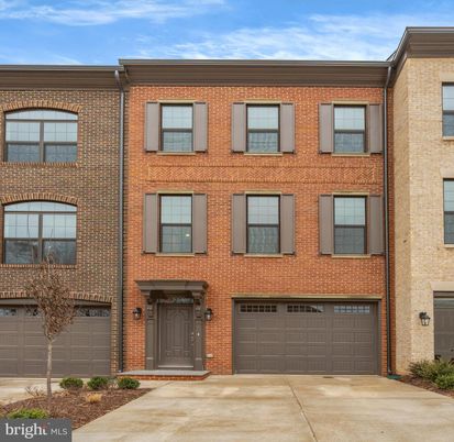 Attached, Exterior, Facade, Brick Facade, Rowhouse