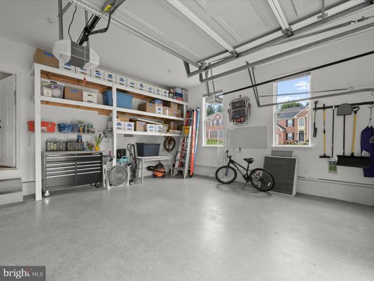Garage, Interior
