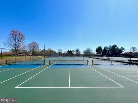 Exterior, Tennis Courts