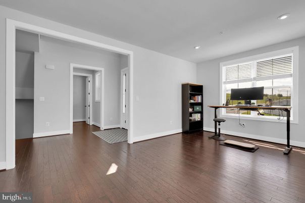 Home Office, Interior, Recessed Lighting, Wood Texture Flooring