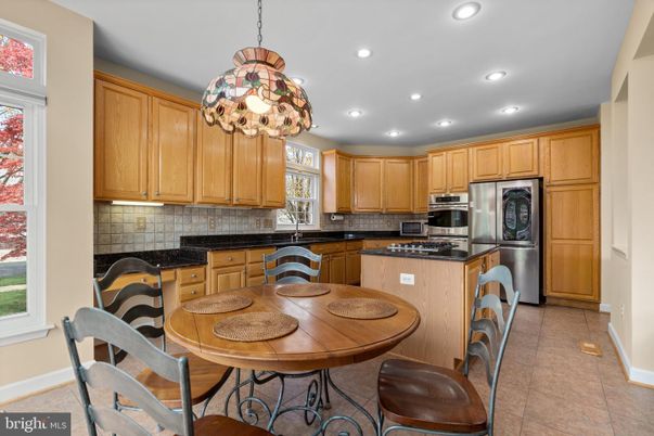 Dining room, Interior, Kitchen, Pendant Lights, Recessed Lighting, Stainless Steel Appliances