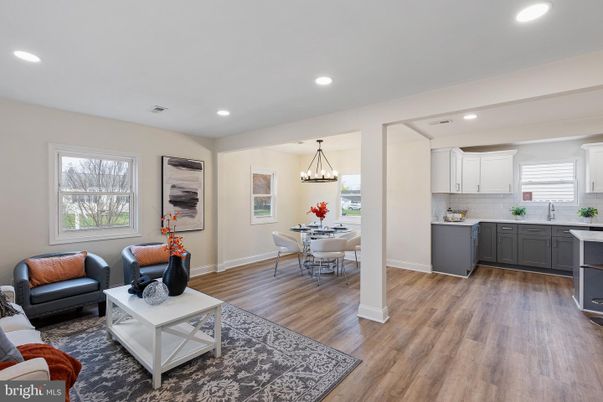 Dining room, Interior, Kitchen, Living room, Pendant Lights, Recessed Lighting, Wood Texture Flooring