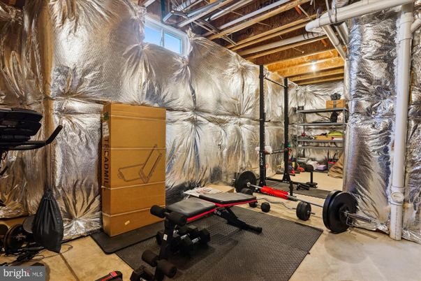 Fitness Equipment, Interior, Wooden Beams
