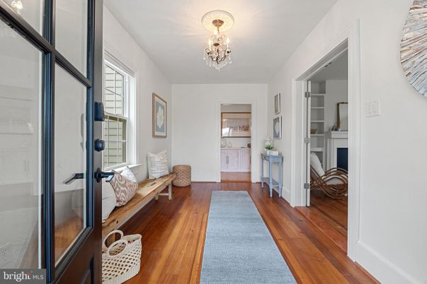 Chandelier, Interior, Wood Texture Flooring