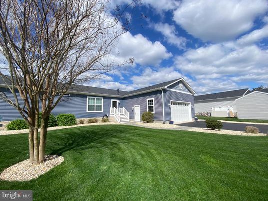 Attached, Backyard, Exterior, Facade, Ranch