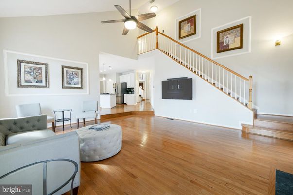 Interior, Kitchen, Pendant Lights, Wood Texture Flooring