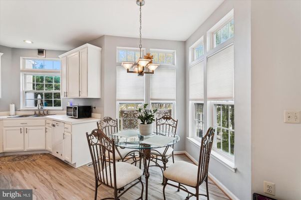 Chandelier, Dining room, Interior, Kitchen, Pendant Lights, Recessed Lighting, Wood Texture Flooring