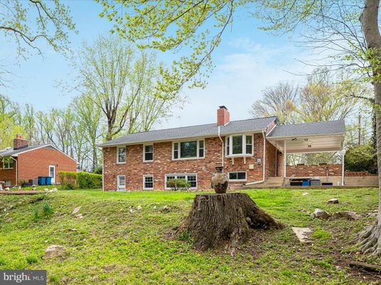 Backyard, Exterior, Facade, Brick Facade, Georgian