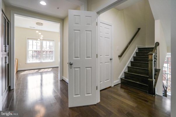 Empty room, Interior, Pendant Lights, Recessed Lighting, Wood Texture Flooring