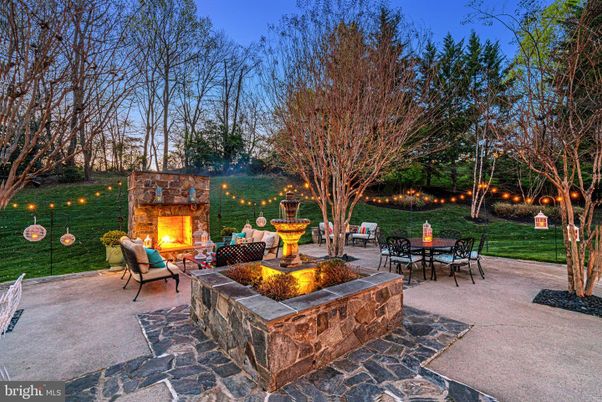 Exterior, Fireplace