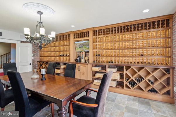 Chandelier, Dining room, Interior, Recessed Lighting, Wine Storage