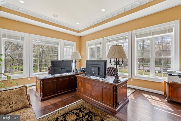 Home Office, Interior, Recessed Lighting, Wood Texture Flooring