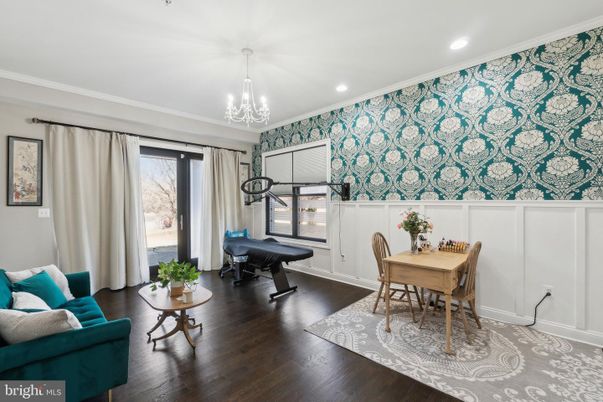 Chandelier, Dining room, Interior, Recessed Lighting, Wood Texture Flooring