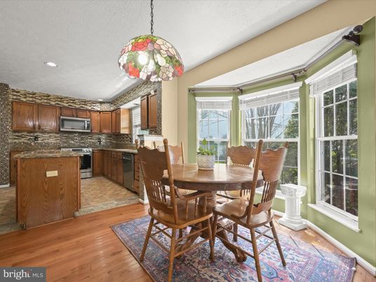 Dining room, Interior, Kitchen, Pendant Lights, Recessed Lighting, Wood Texture Flooring